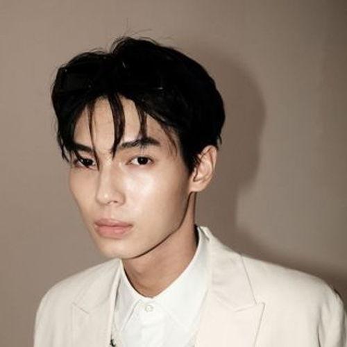 泰国当下最火的男明星,魅力四溢的青春偶像